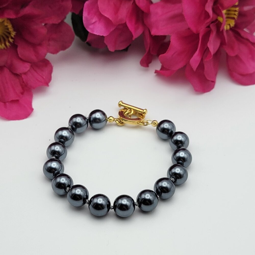 Carolee Gray Faux-Pearl Bracelet Gold Tone Toggle Clasp 6.75"